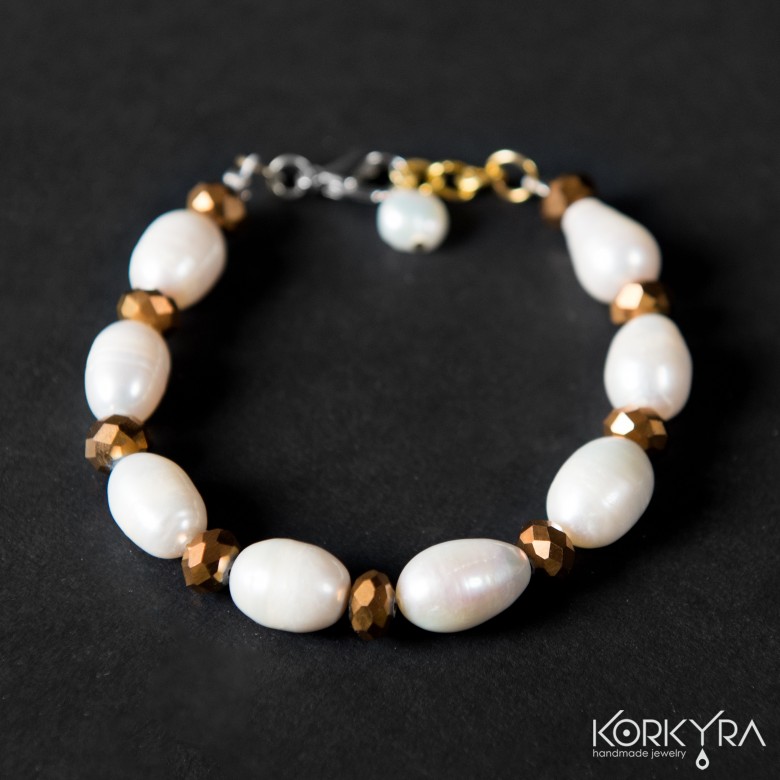NR206 - FRESHWATER PEARLS AND GLASS BEADS