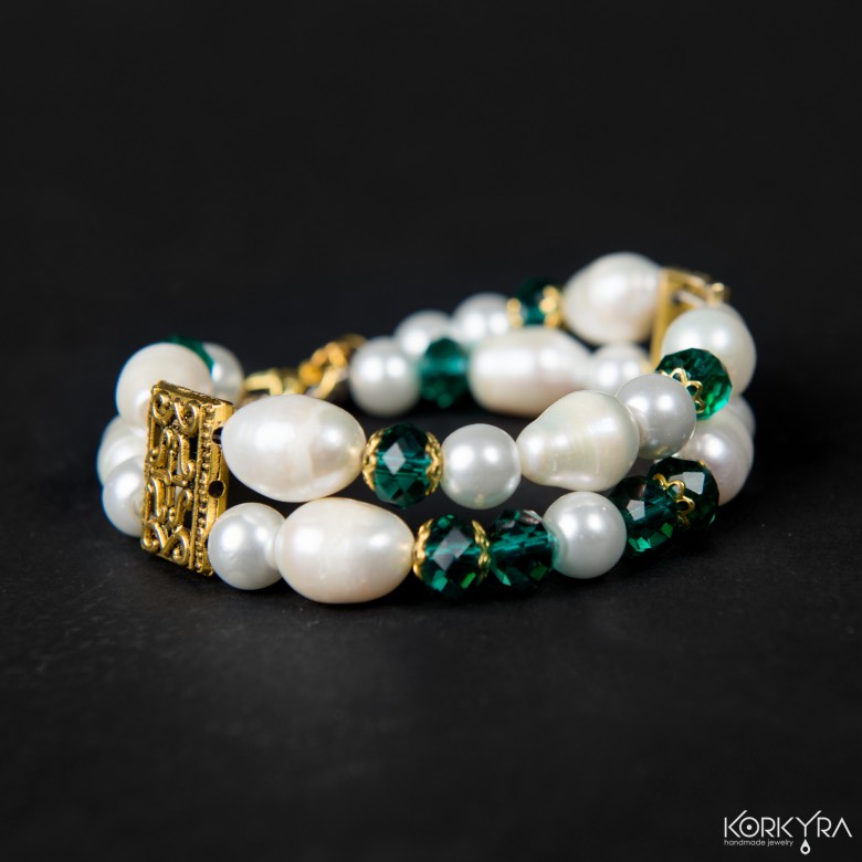 NR225 - FRESHWATER PEARLS AND GLASS BEADS