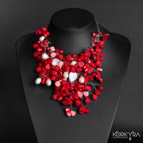 ZC102 - TEARDROP-SHAPED CORALS AND FRESHWATER PEARLS
